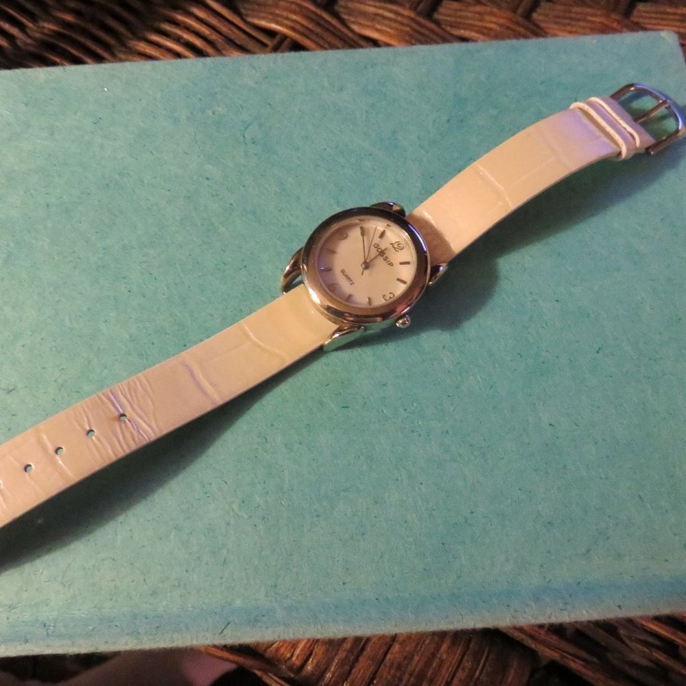 GOSSIP WATCH W/WHITE LEATHER BAND, QUARTZ,MOP FACE